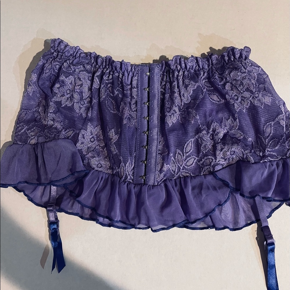 Native Intimates Medium thong/panty/garter straps. NWOT. Non smoking home.